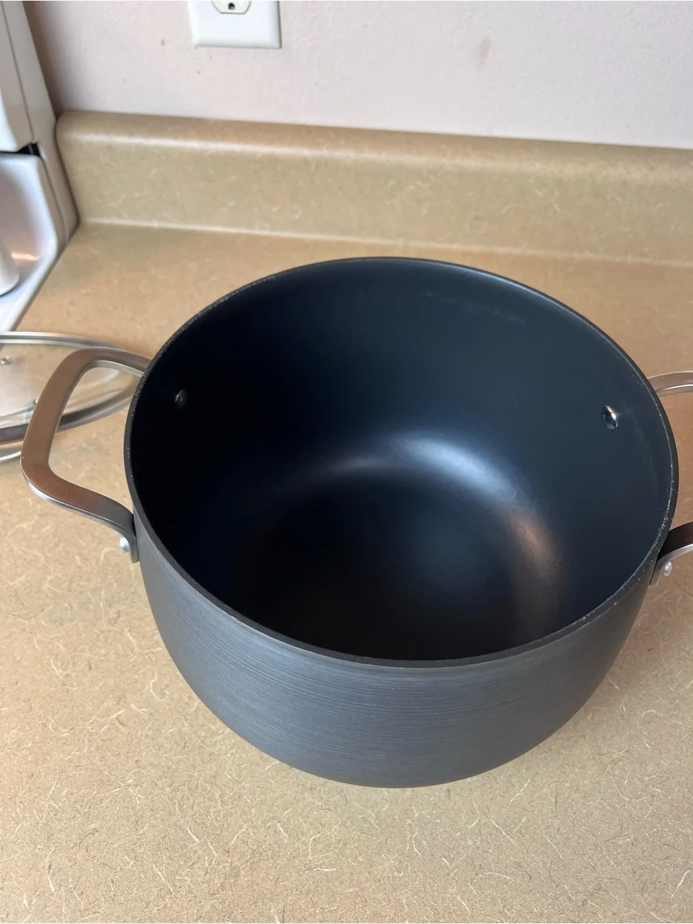8 Quart - Nonstick Stock Pot / Dutch Oven / Oven Safe - Belgique Brand